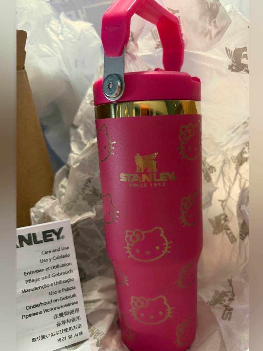 New! Stanley Pink & Gold Hello Kitty Water Bottle